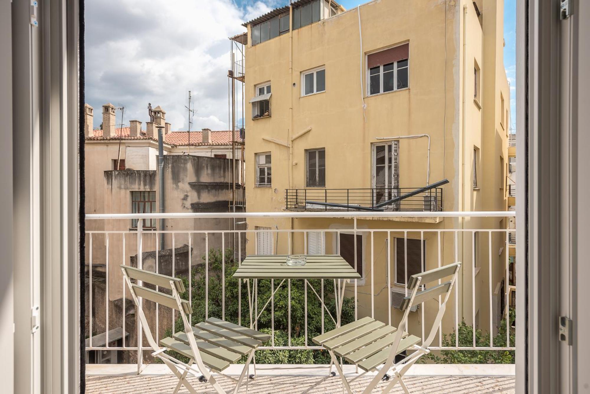 Studio Under Acropolis Rock Атина Екстериор снимка